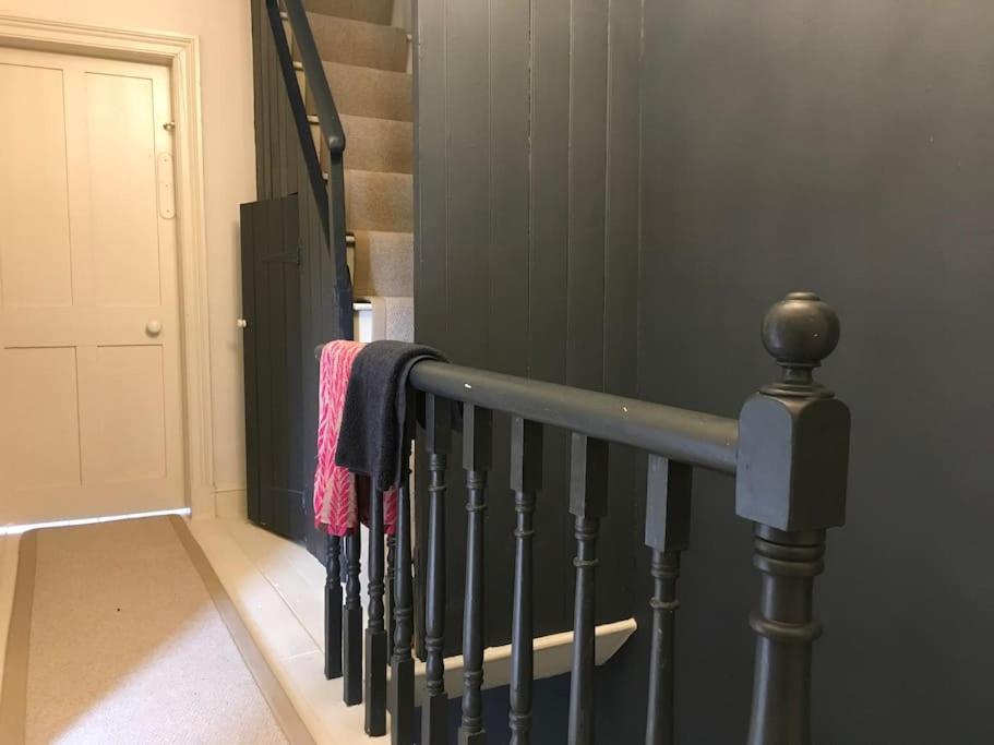 Stylish Two Large Double Bedroom House In Central Harrogate With On Street Parking Exterior foto